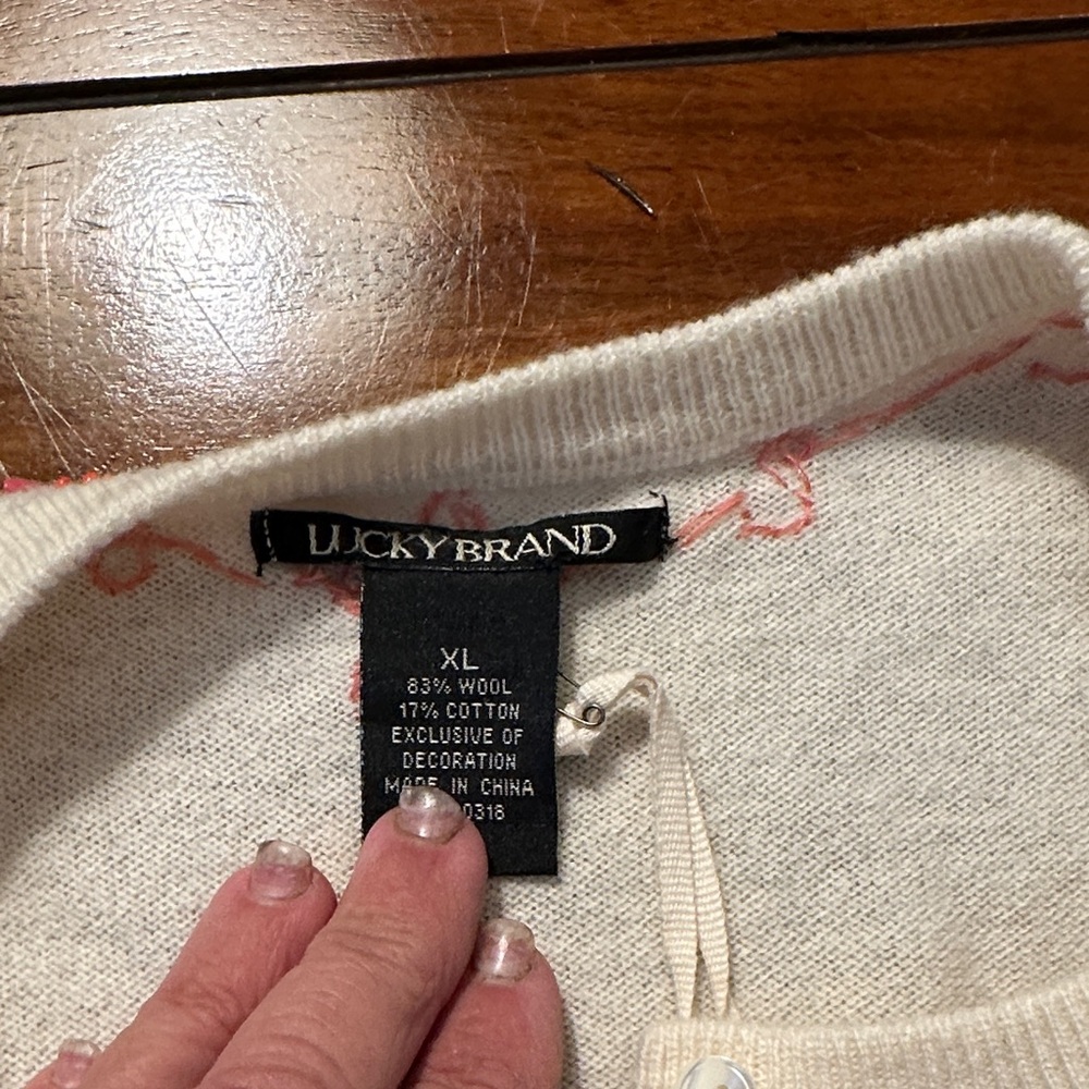 Lucky Brand Women's beaded Cream Cardigan nwt 2-25-10 - Picture 3 of 5